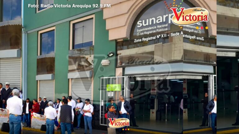 Trabajadores de Sunarp paralizan y se levantan en huelga de 48 horas