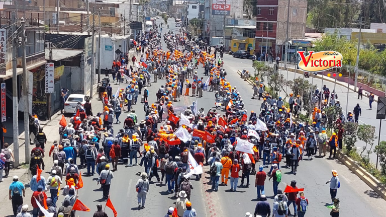 Arequipa: Miles de obreros de construcción civil participaron del último día de movilización