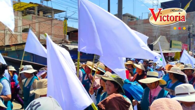 Paro nacional: comerciantes del Avelino protestan con banderas blancas