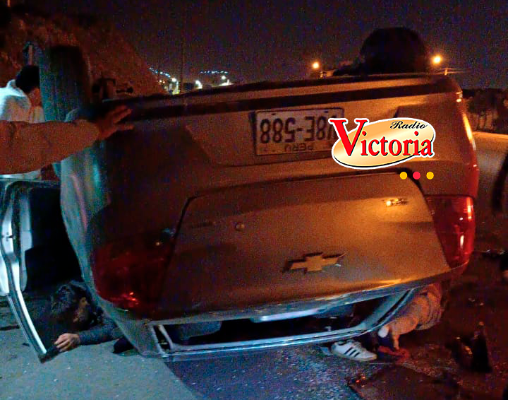 Accidente en la autopista Arequipa – La Joya deja al menos cuatro heridos