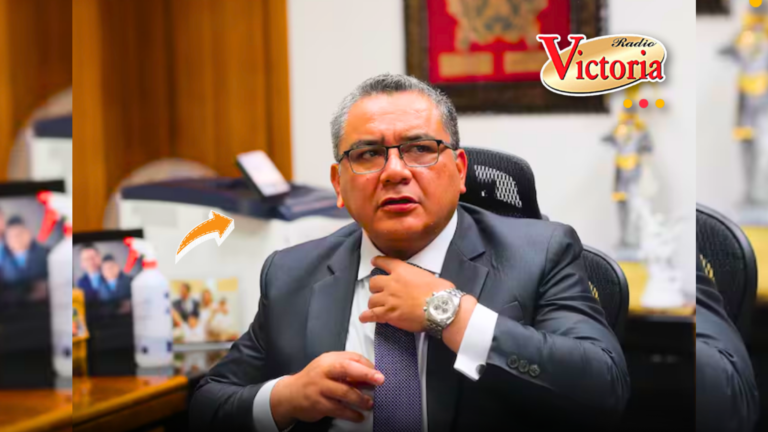 Juan Santiváñez se despide del Mininter y deja abierta su vuelta a la política: «Nos vemos en el 2026»